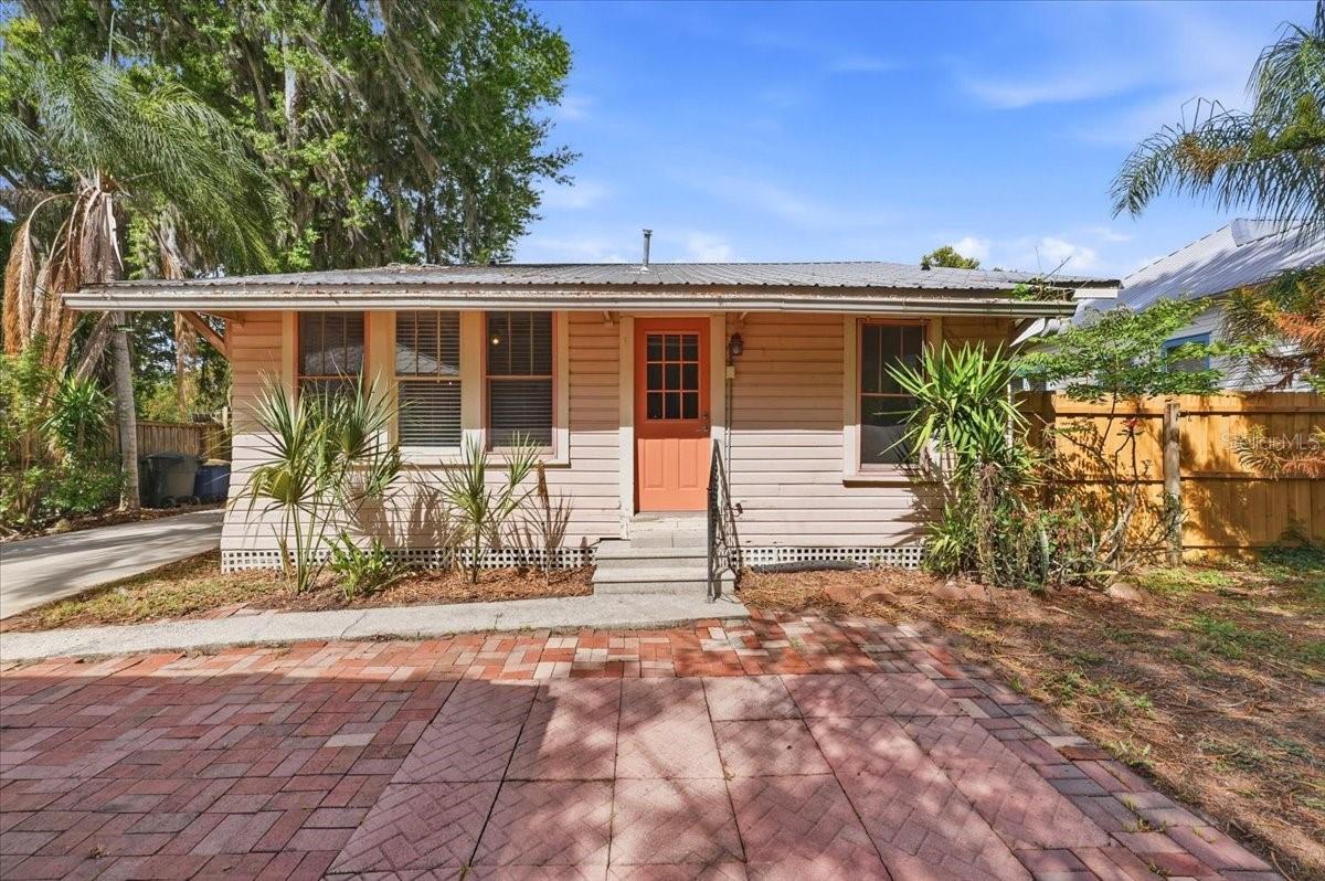 Image 5 of 48 For 530 Jackson Avenue