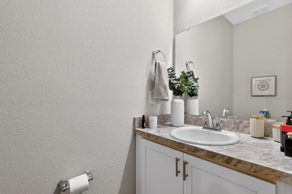 Image 14 of 32 For 712 Daphne Drive