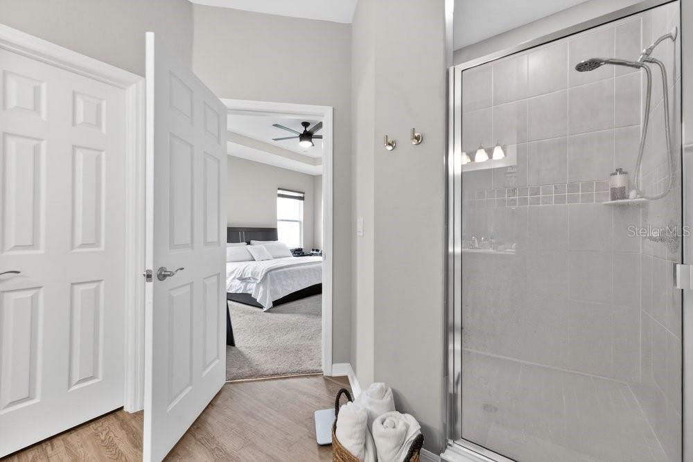 Image 18 of 32 For 712 Daphne Drive