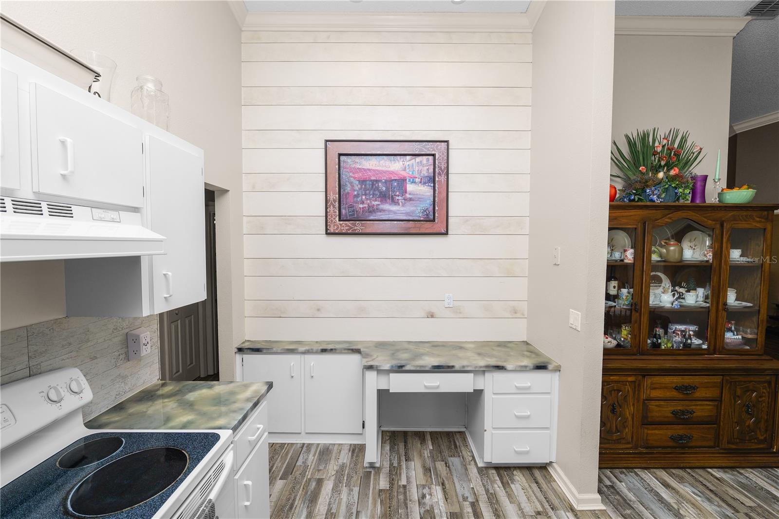 Image 13 of 37 For 225 Lindale Street