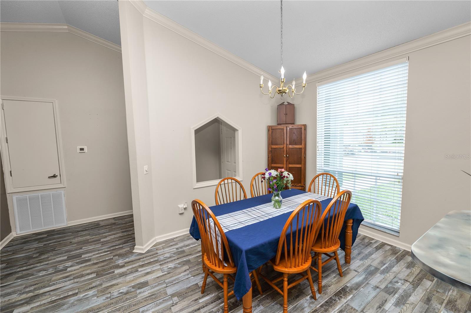 Image 16 of 37 For 225 Lindale Street