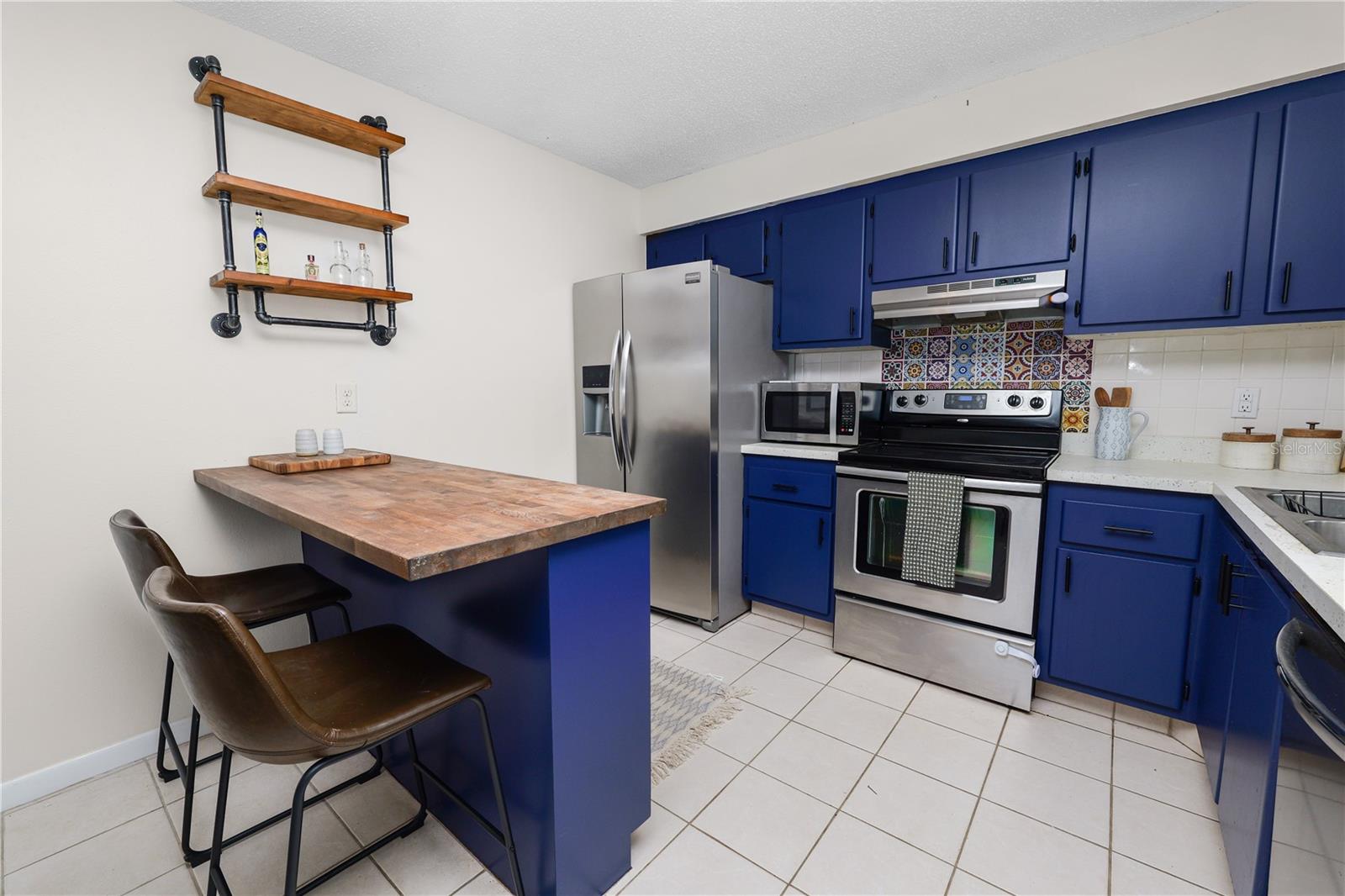 Image 8 of 41 For 2025 Sylvester Road L3