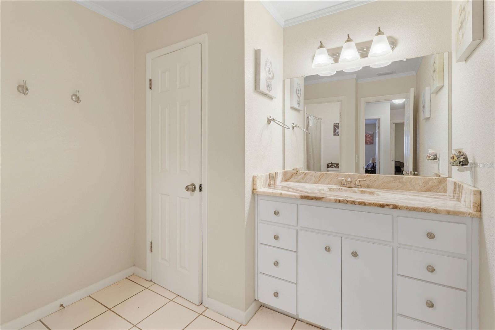 Image 24 of 55 For 6227 Woodsfield Way
