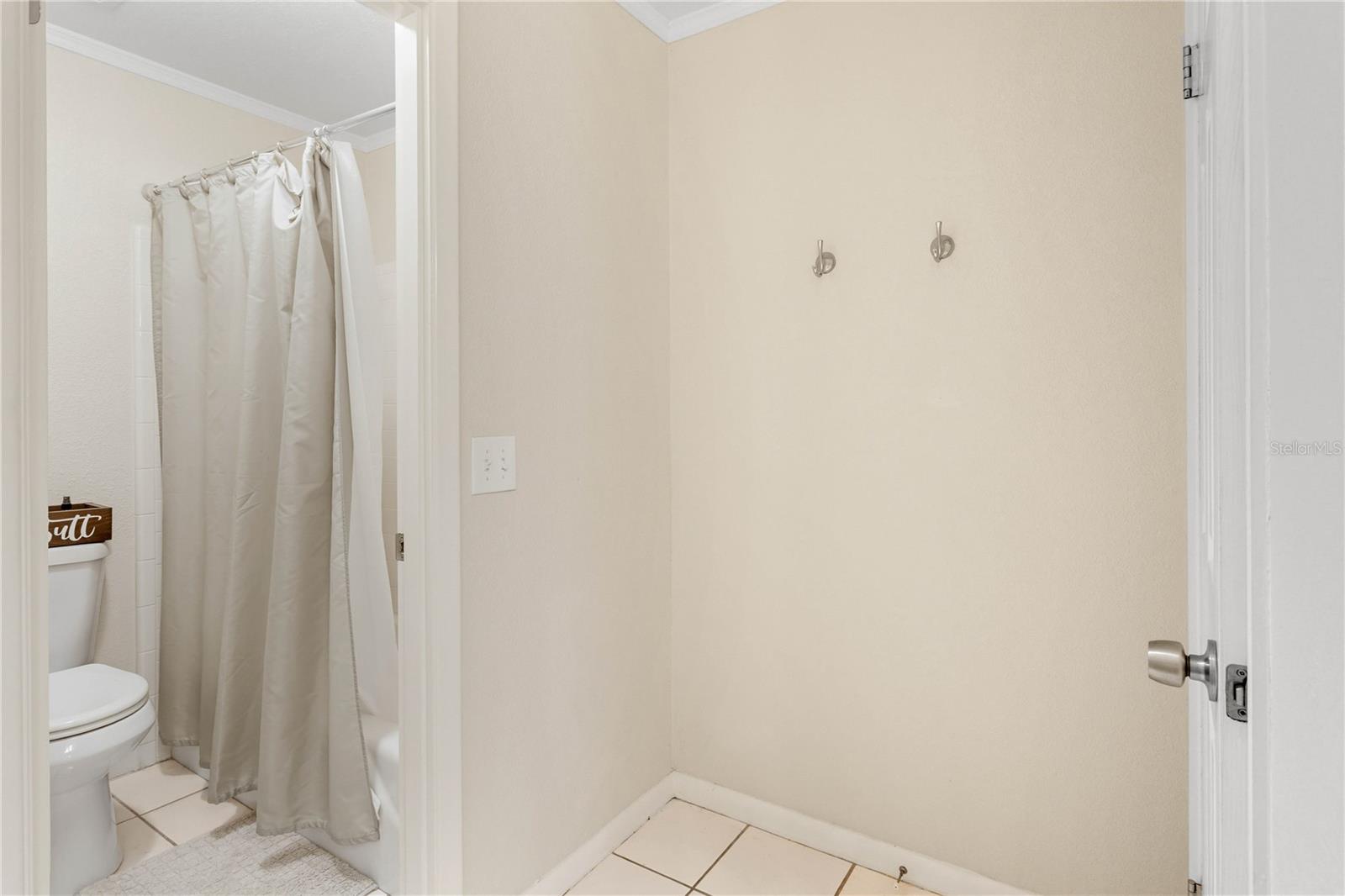 Image 25 of 55 For 6227 Woodsfield Way