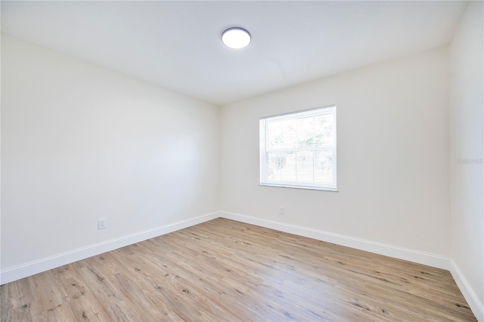 Image 35 of 38 For 510 Rooks Road