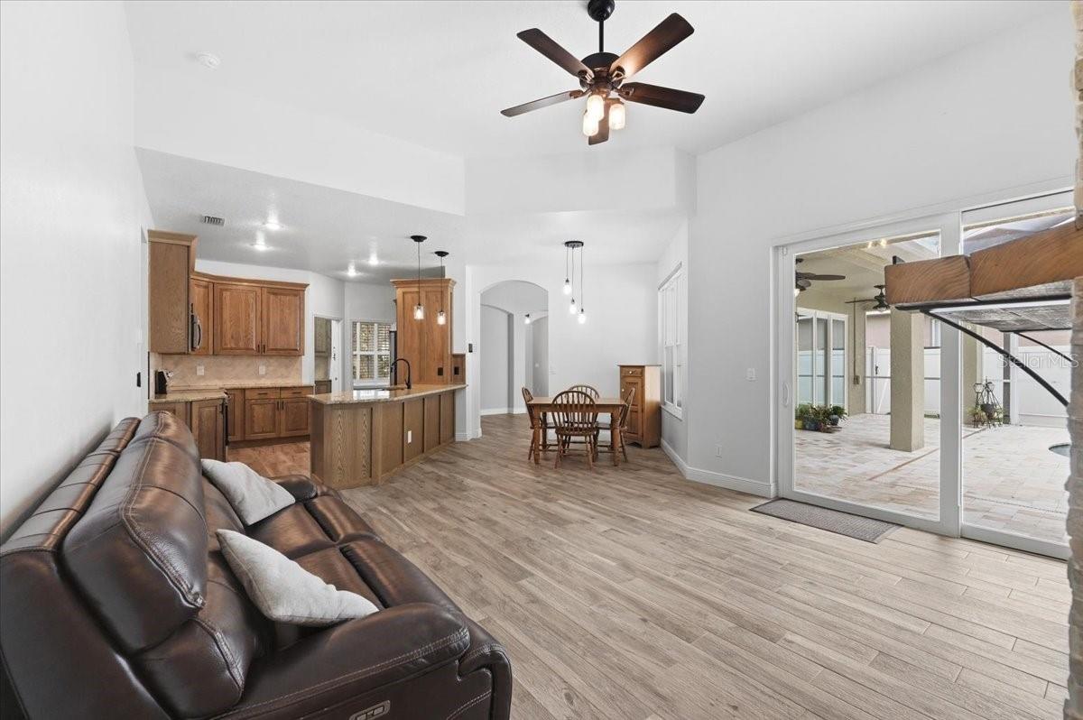 Image 13 of 61 For 2214 Longmore Circle