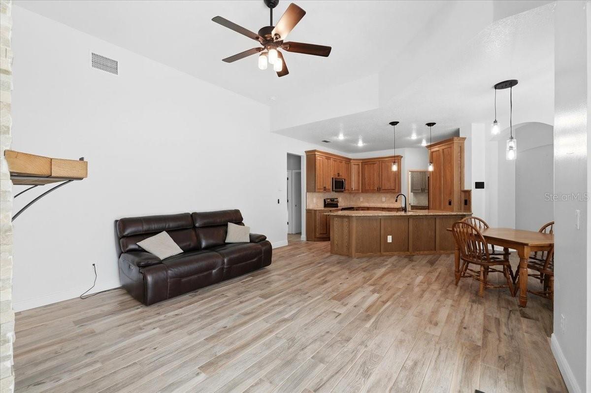 Image 16 of 61 For 2214 Longmore Circle