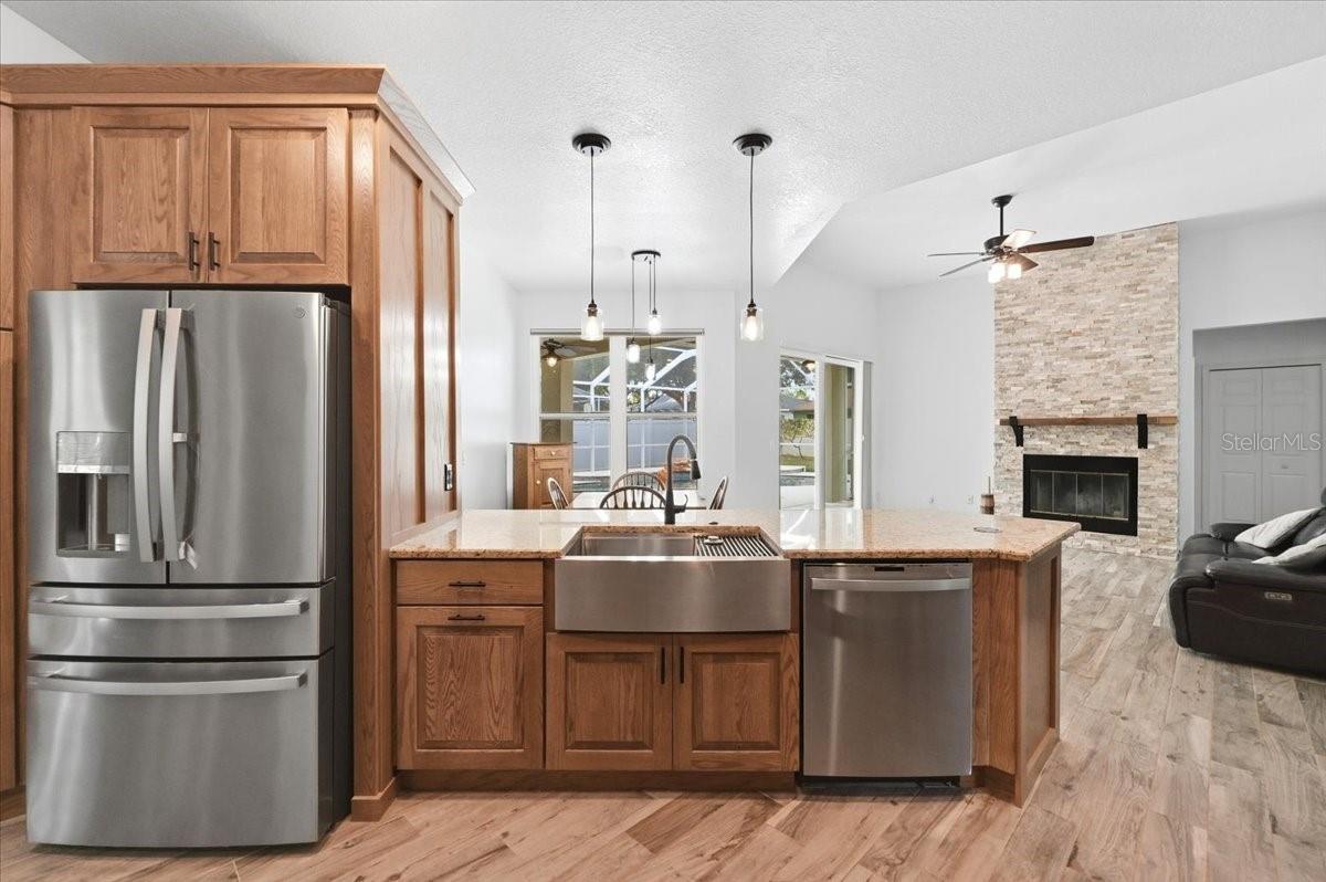 Image 21 of 61 For 2214 Longmore Circle