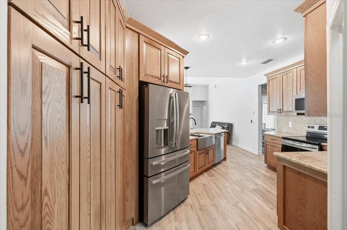 Image 22 of 61 For 2214 Longmore Circle