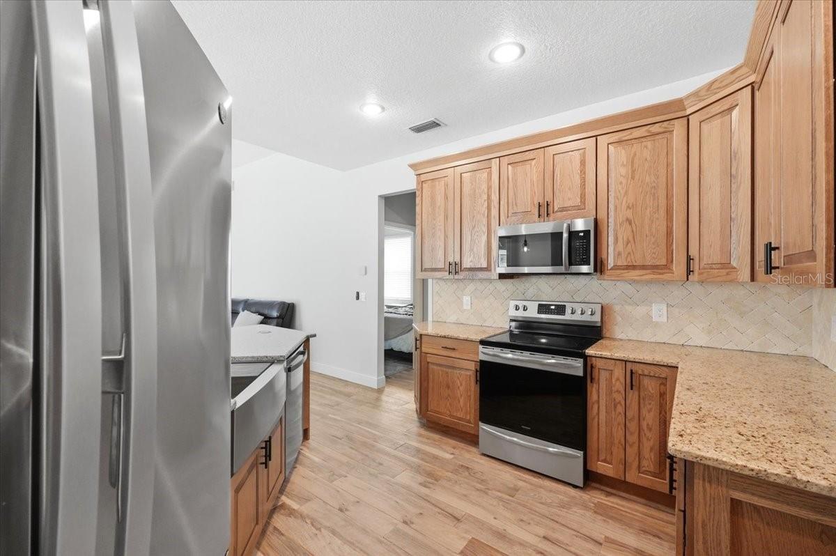 Image 23 of 61 For 2214 Longmore Circle