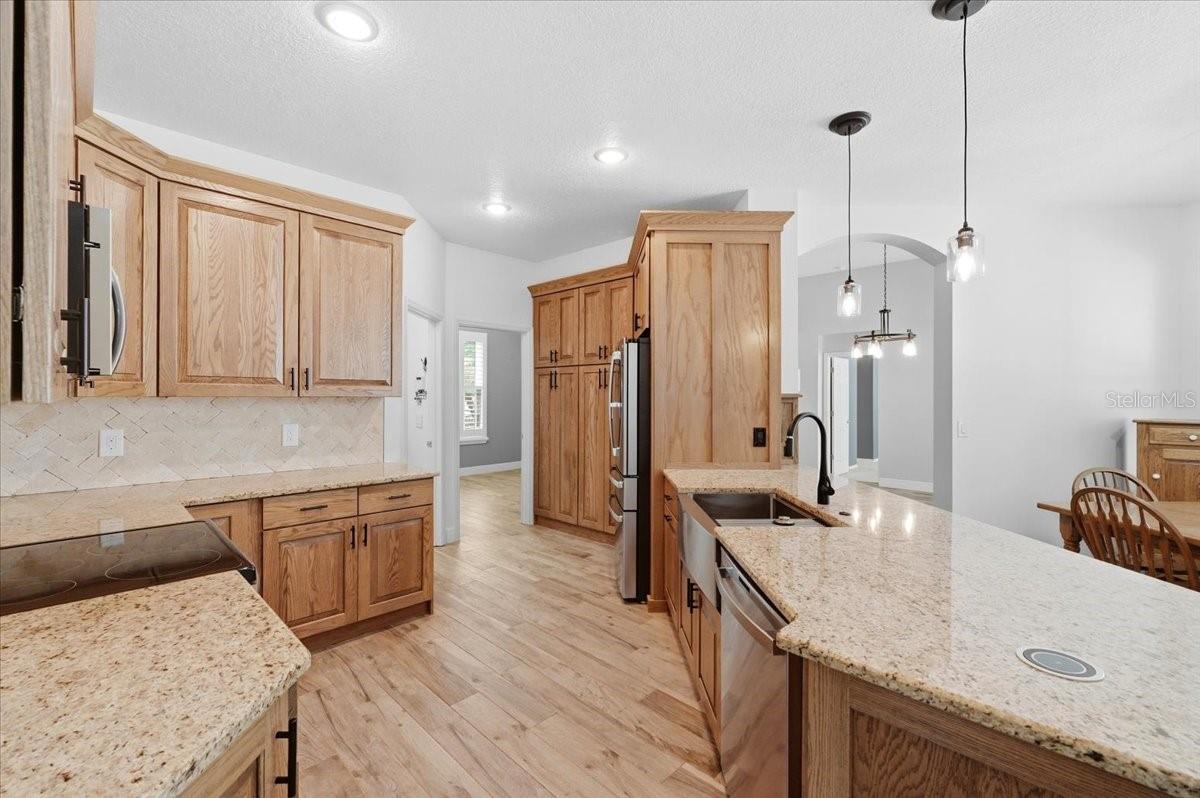 Image 24 of 61 For 2214 Longmore Circle