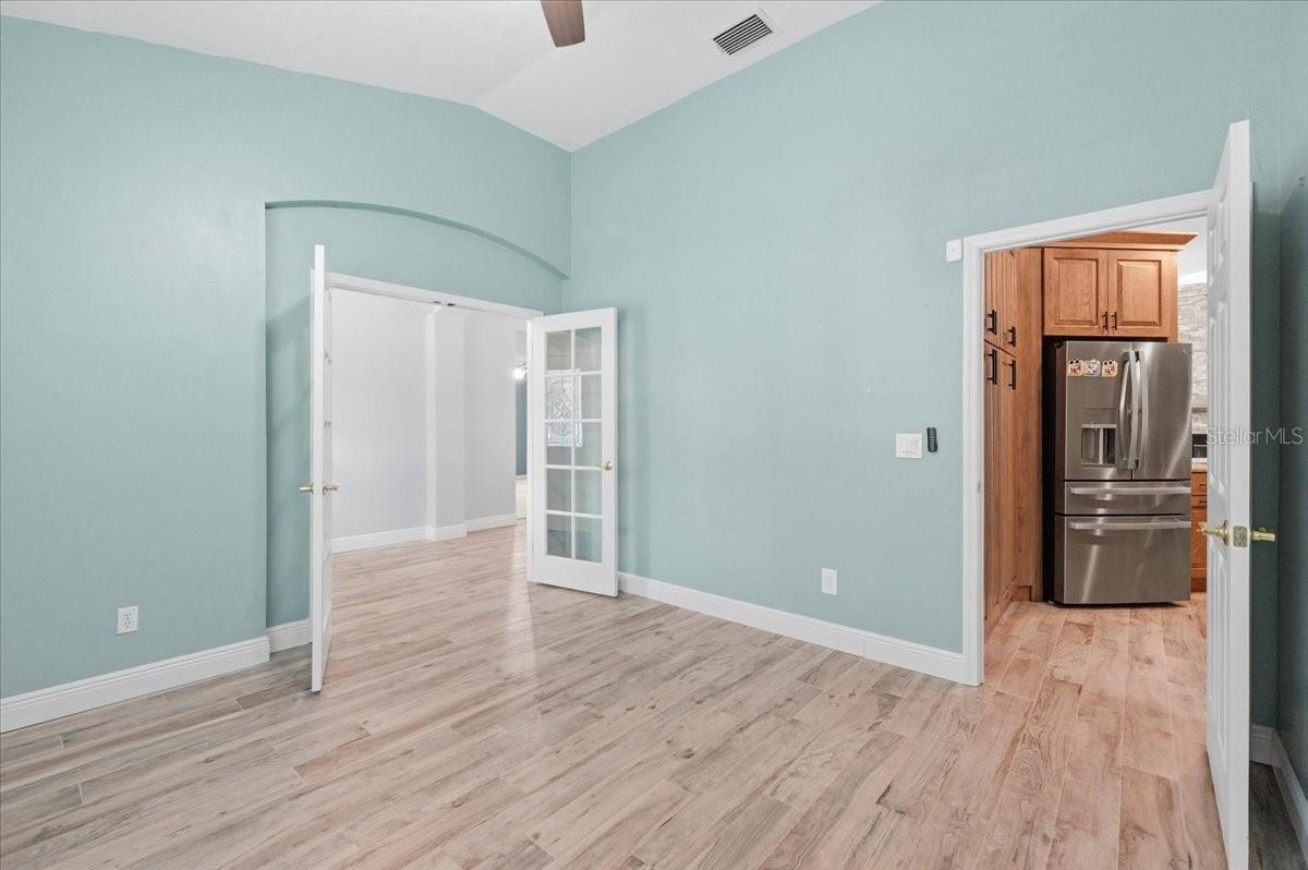 Image 40 of 61 For 2214 Longmore Circle