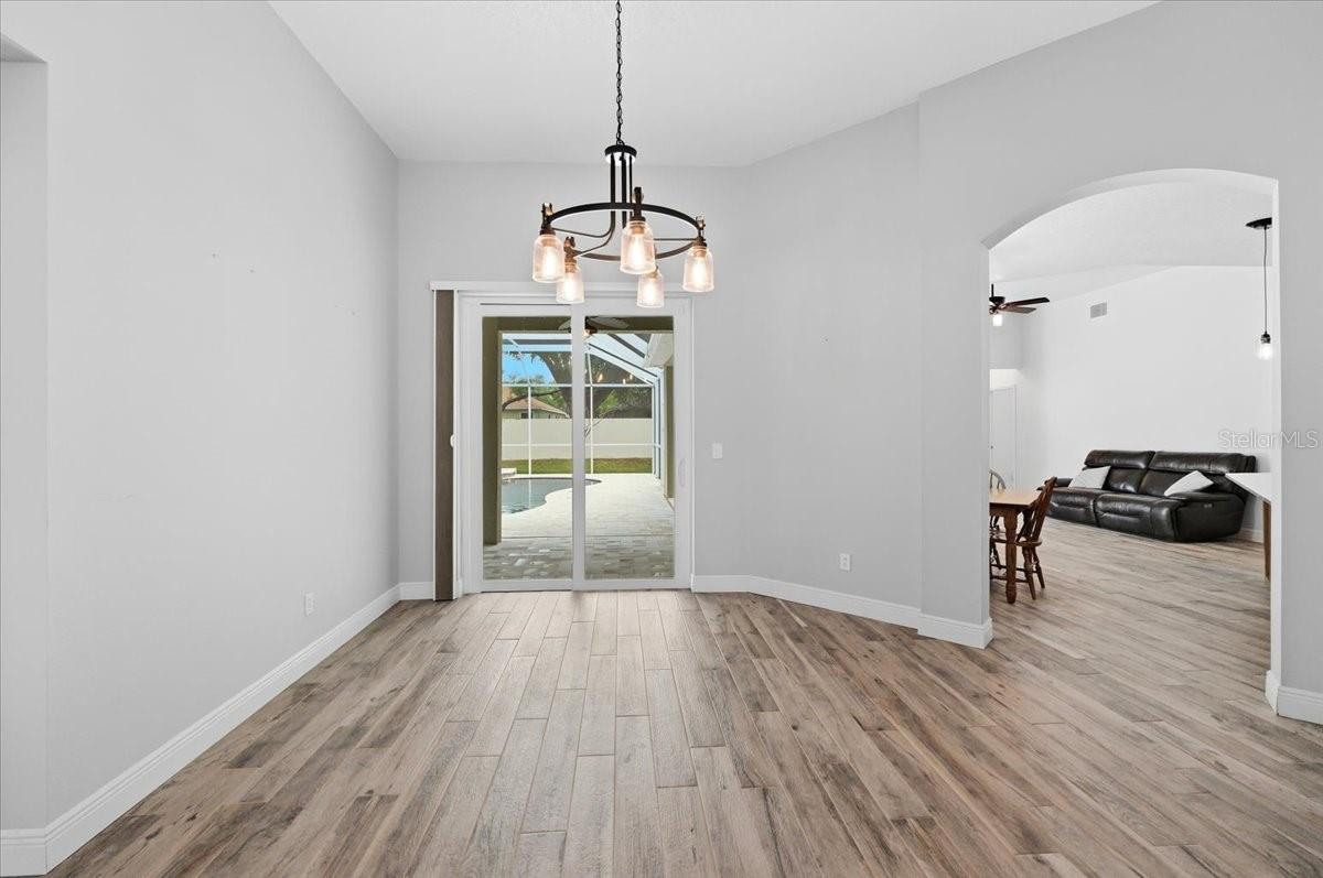 Image 8 of 61 For 2214 Longmore Circle