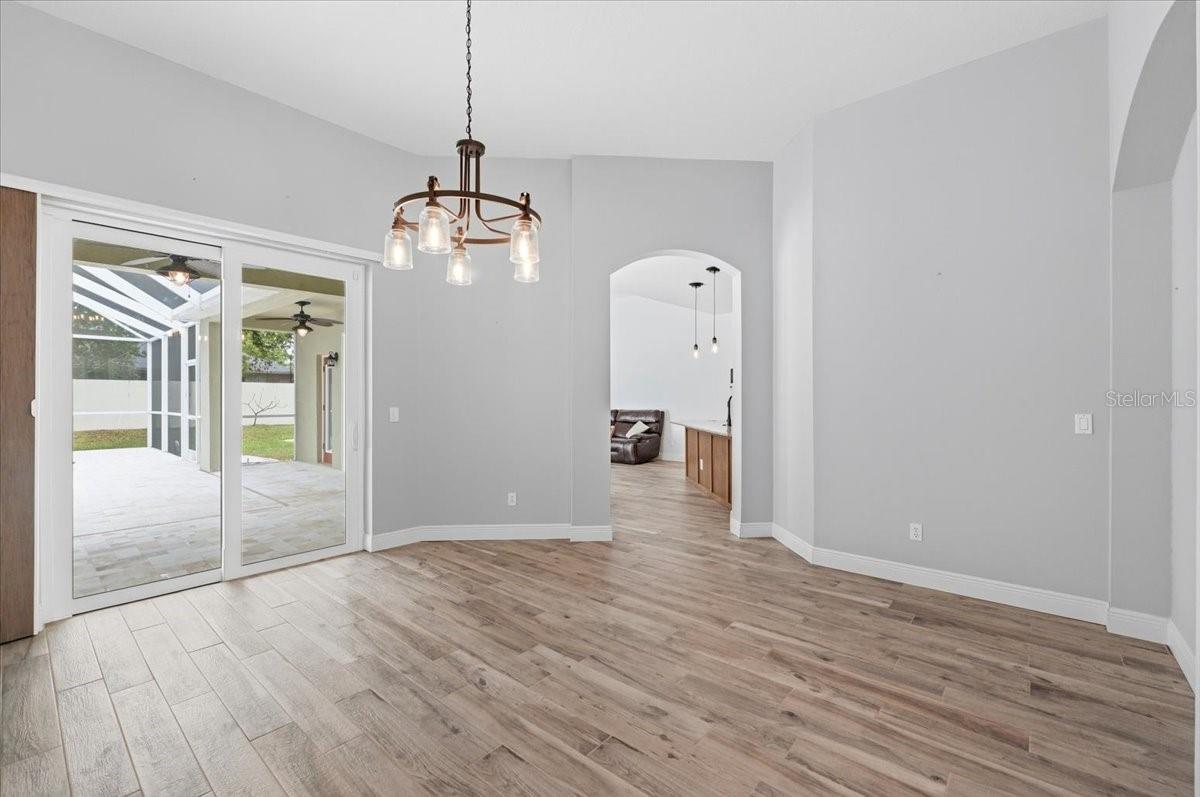 Image 9 of 61 For 2214 Longmore Circle