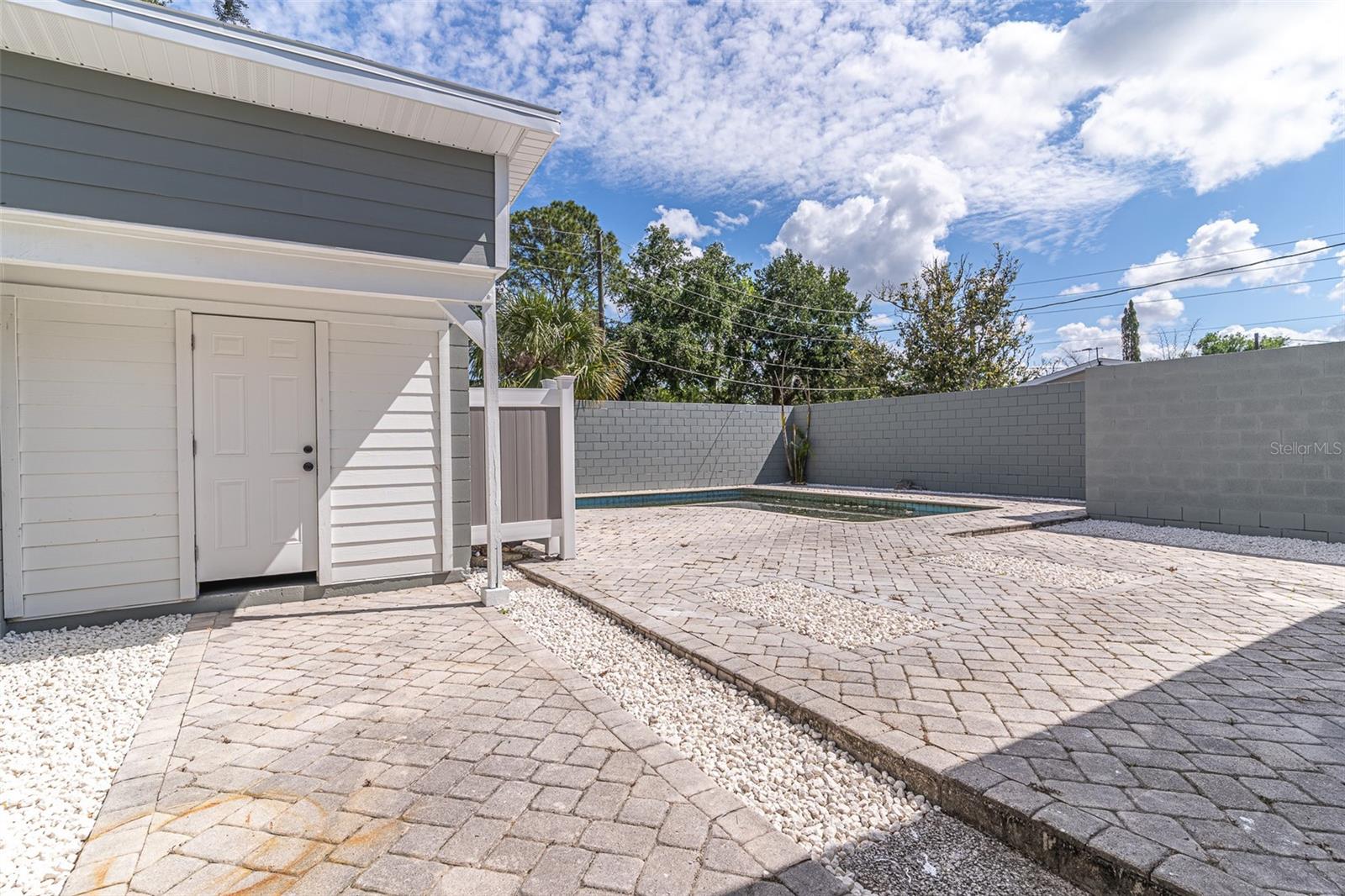 Image 28 of 37 For 1558 Drexel Avenue Ne