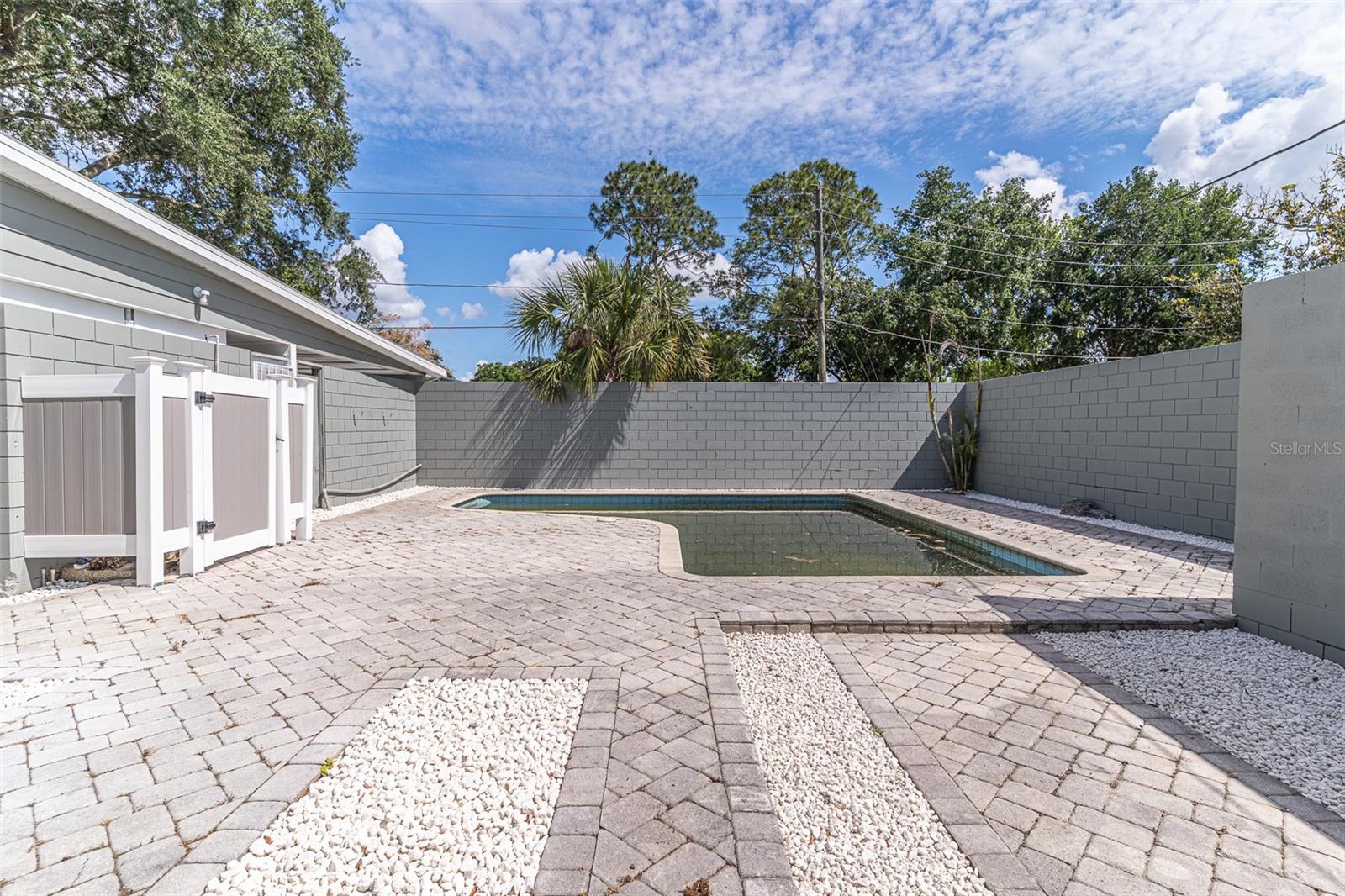 Image 29 of 37 For 1558 Drexel Avenue Ne