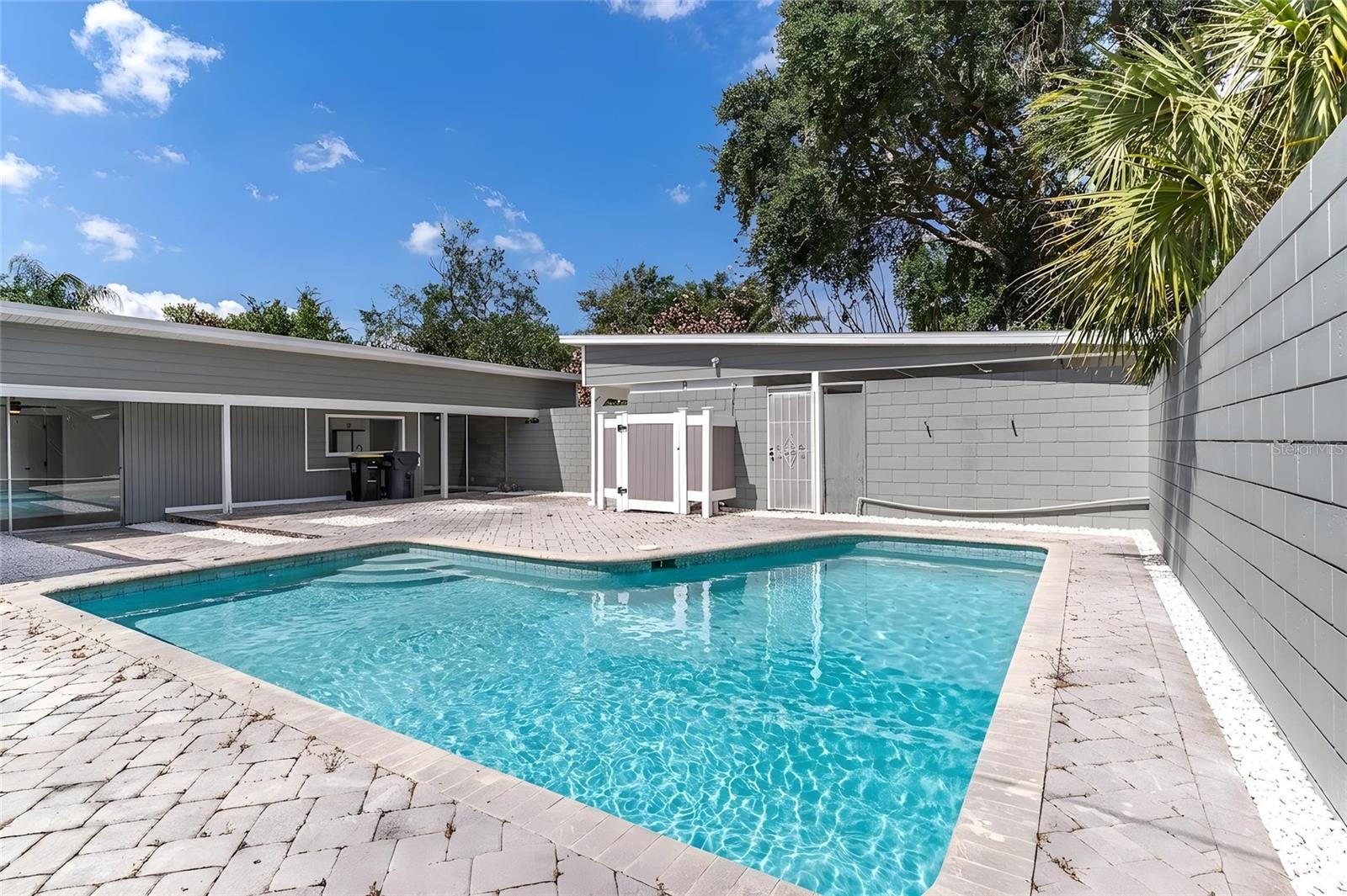 Image 35 of 37 For 1558 Drexel Avenue Ne