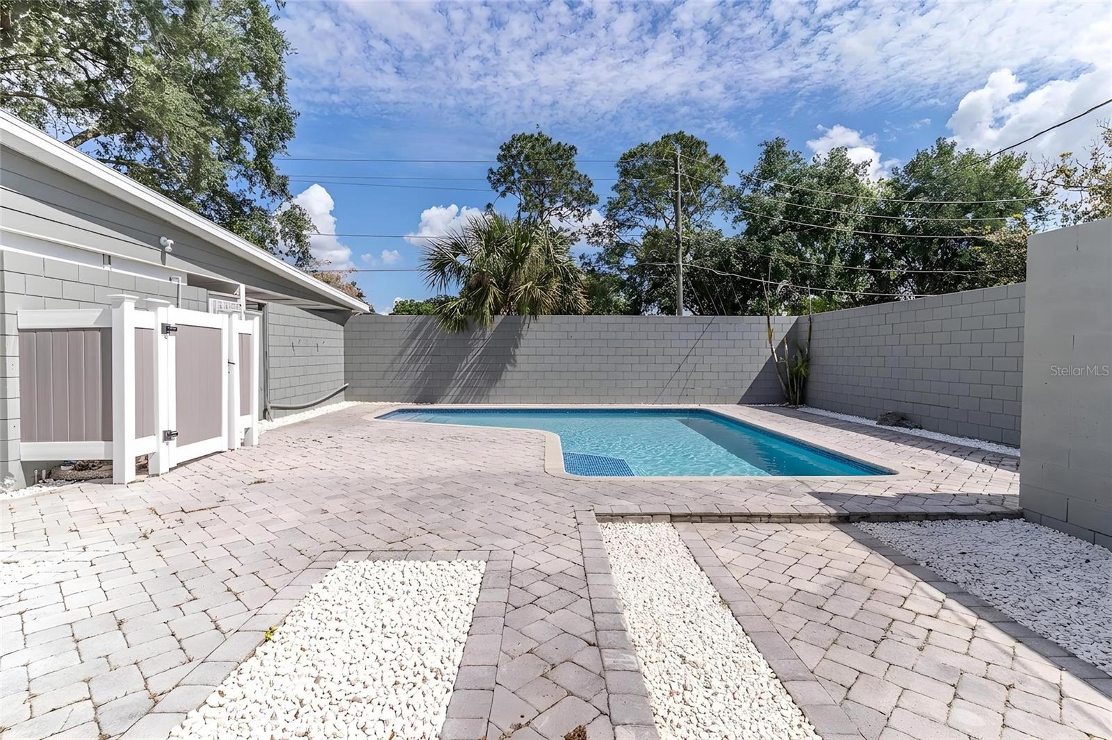 Image 36 of 37 For 1558 Drexel Avenue Ne