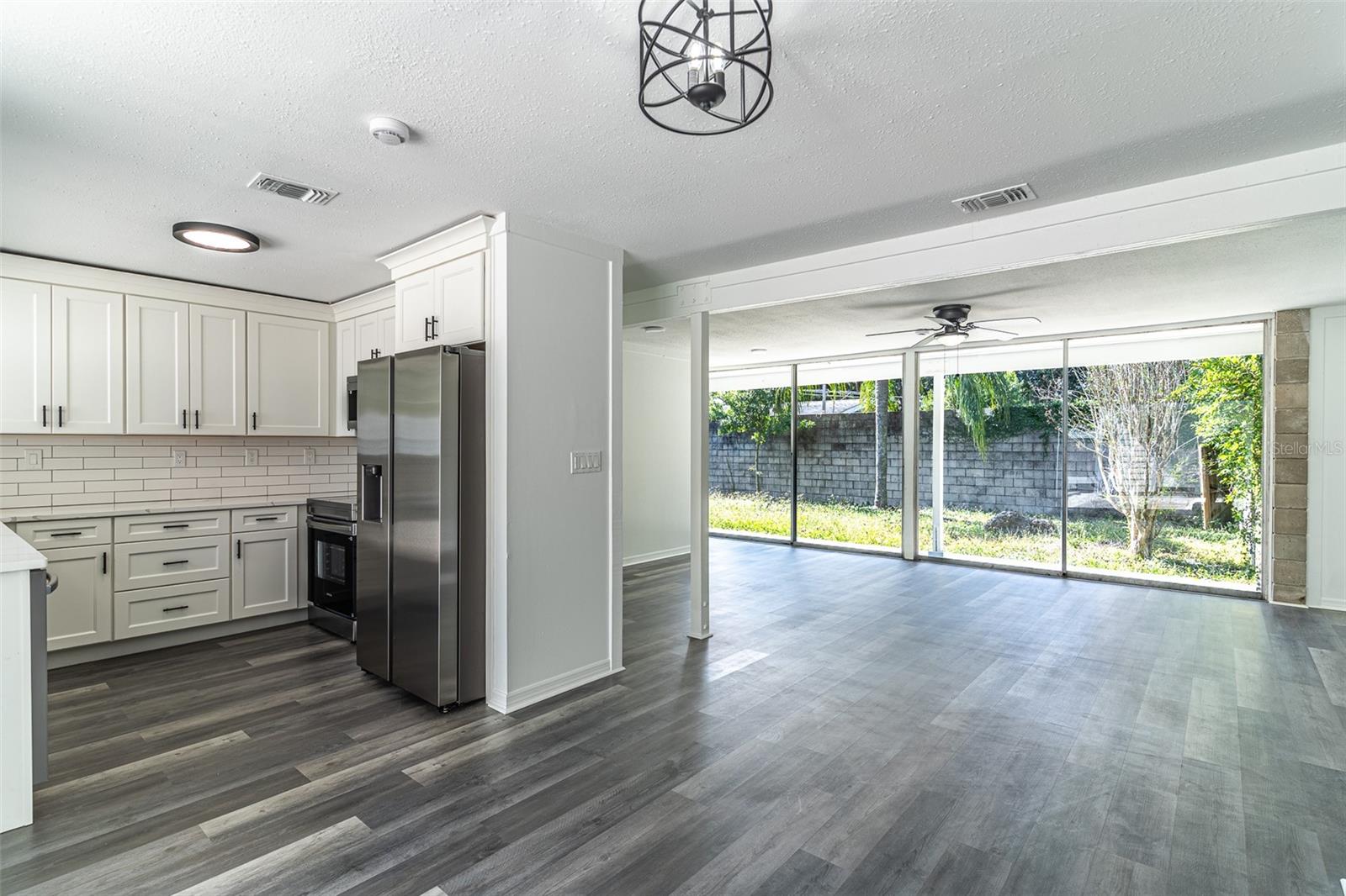 Image 7 of 37 For 1558 Drexel Avenue Ne