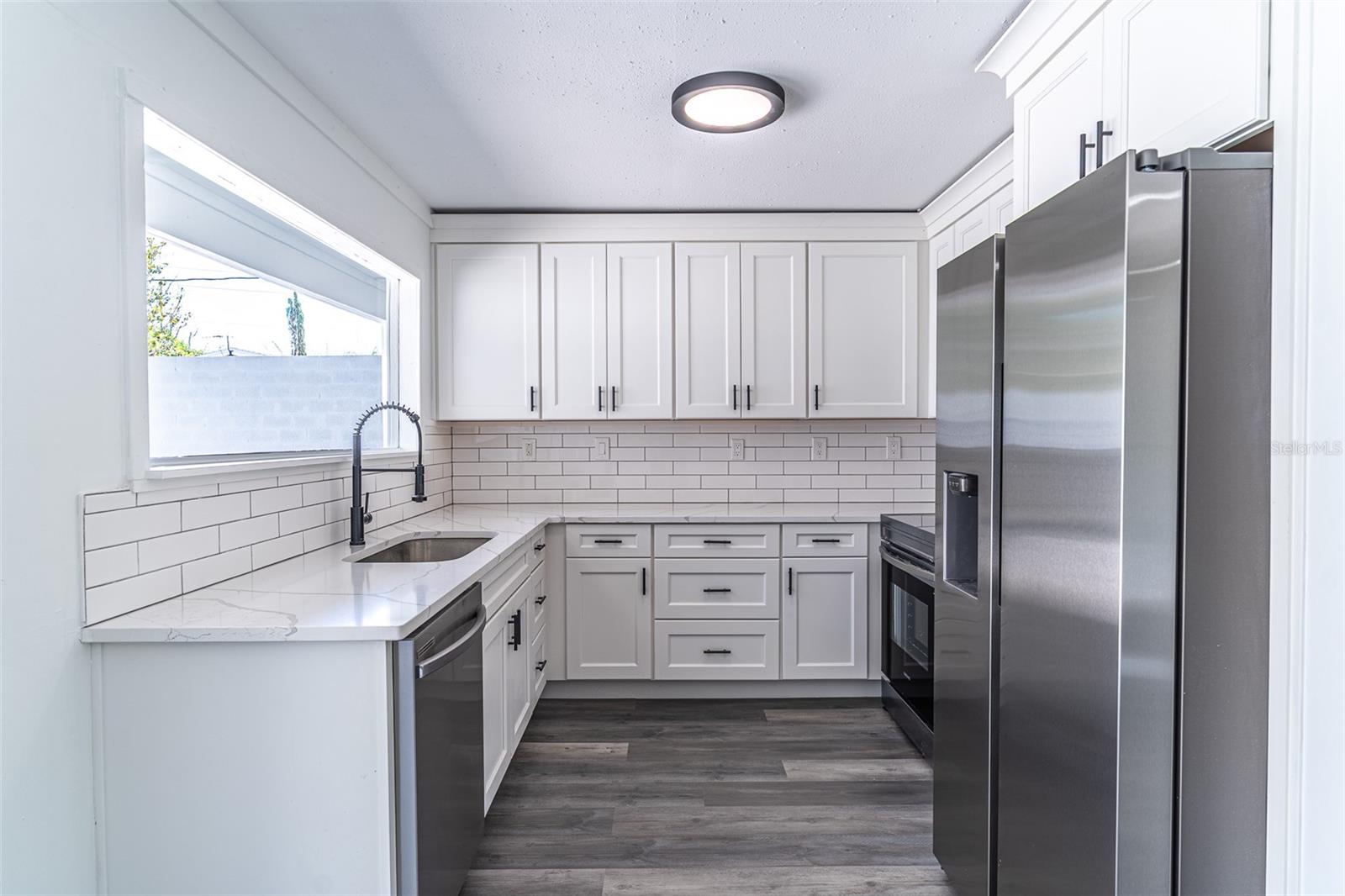 Image 9 of 37 For 1558 Drexel Avenue Ne