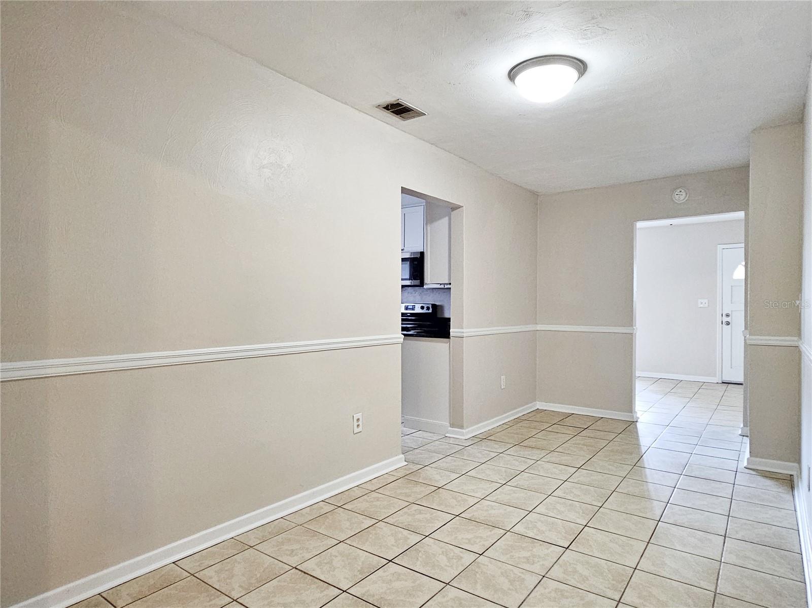 Image 5 of 17 For 1917 Casco Street