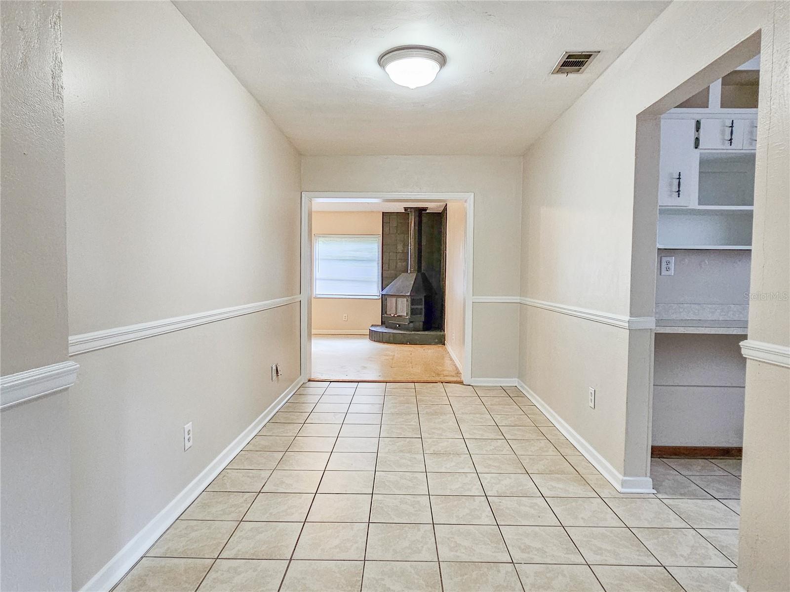 Image 6 of 17 For 1917 Casco Street