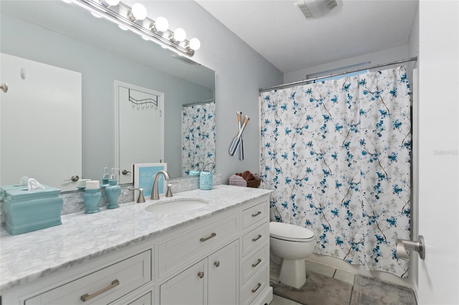 Image 10 of 27 For 1083 Motorcoach Drive