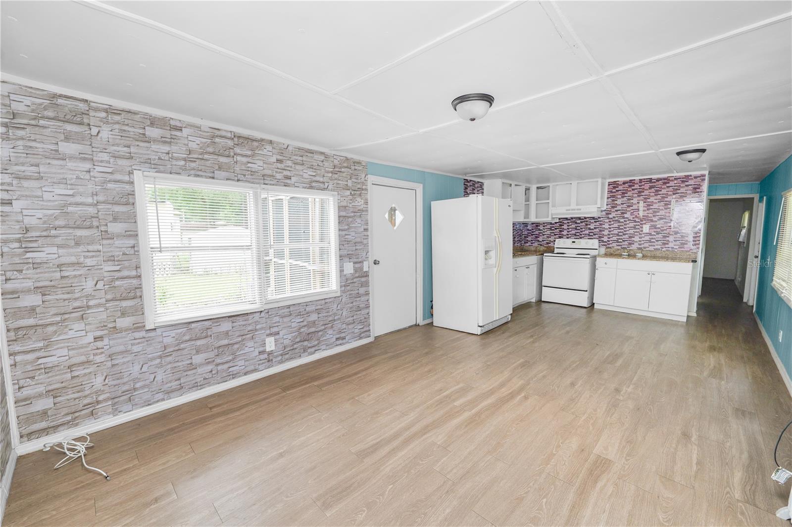 Image 10 of 30 For 829 Nashville Road