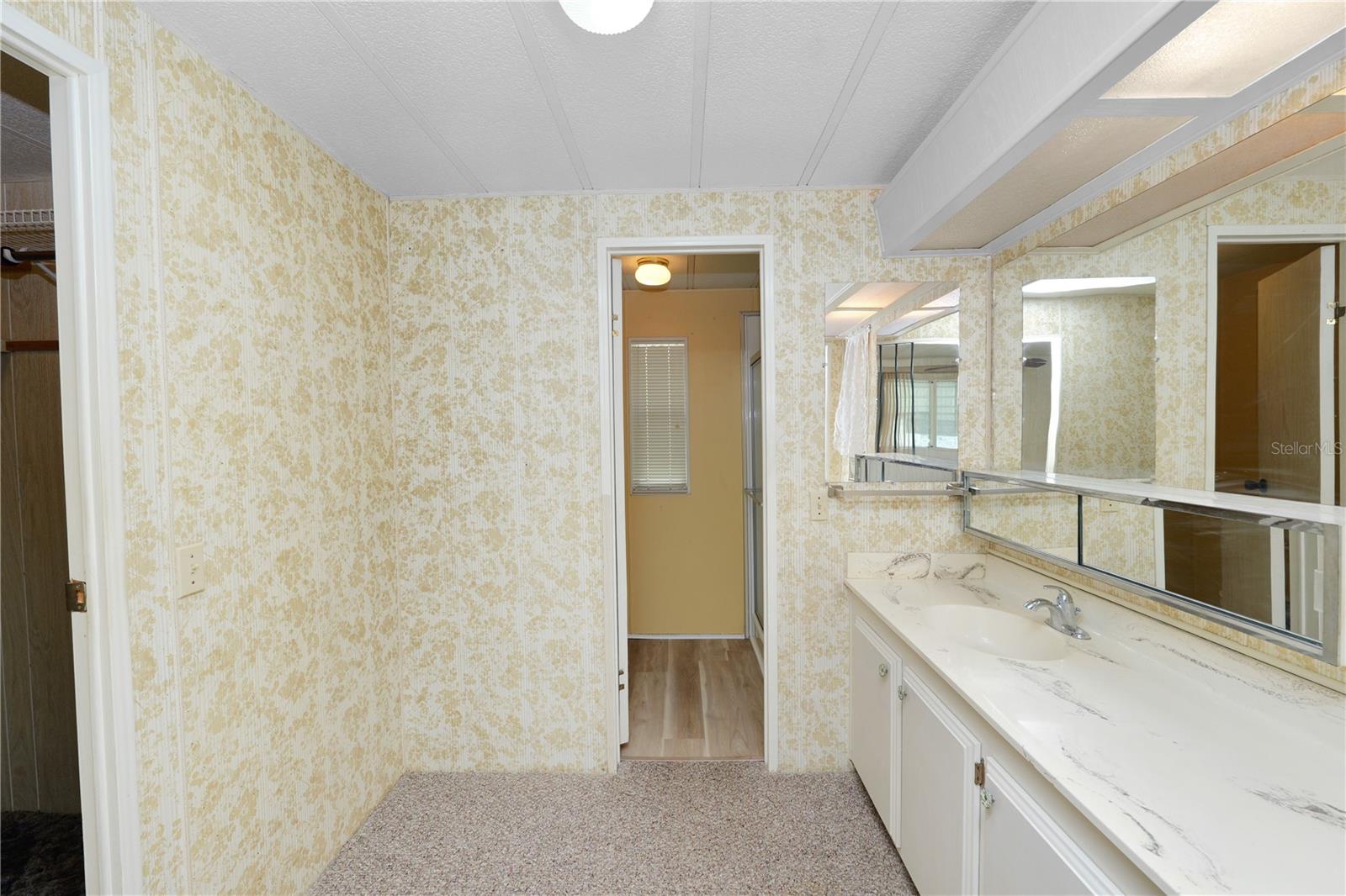 Image 19 of 42 For 1610 Reynolds Road 4