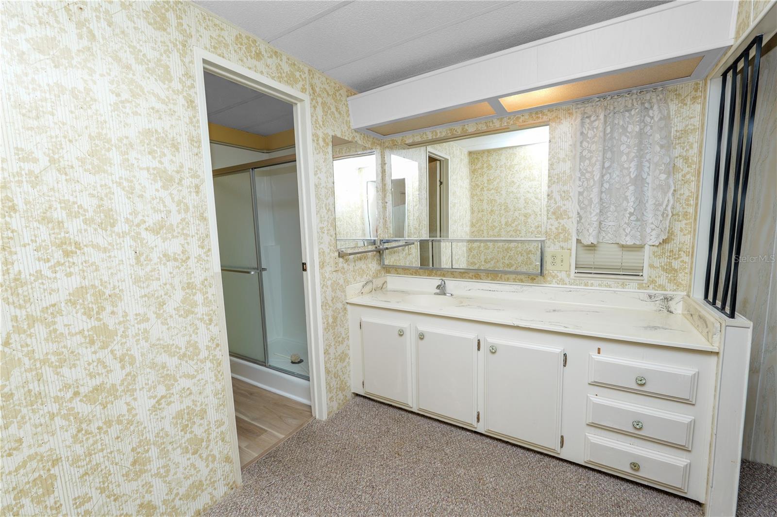 Image 20 of 42 For 1610 Reynolds Road 4