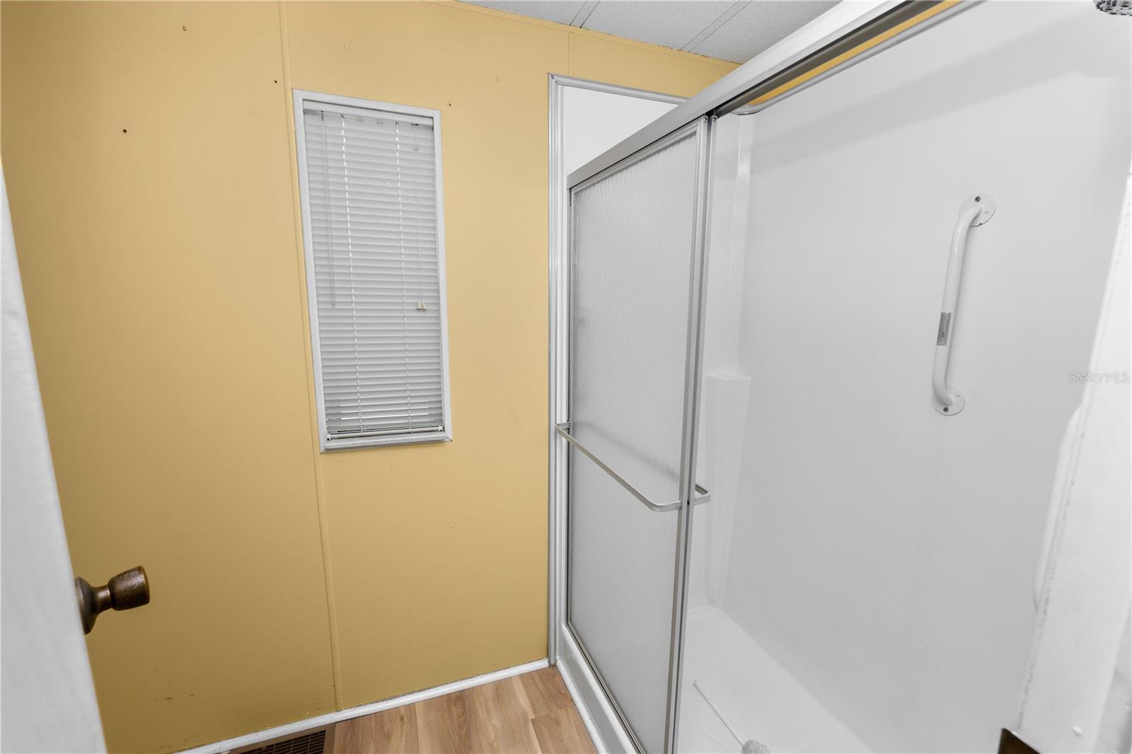 Image 21 of 42 For 1610 Reynolds Road 4