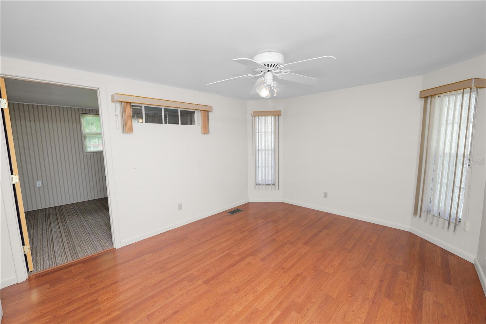 Image 25 of 42 For 1610 Reynolds Road 4