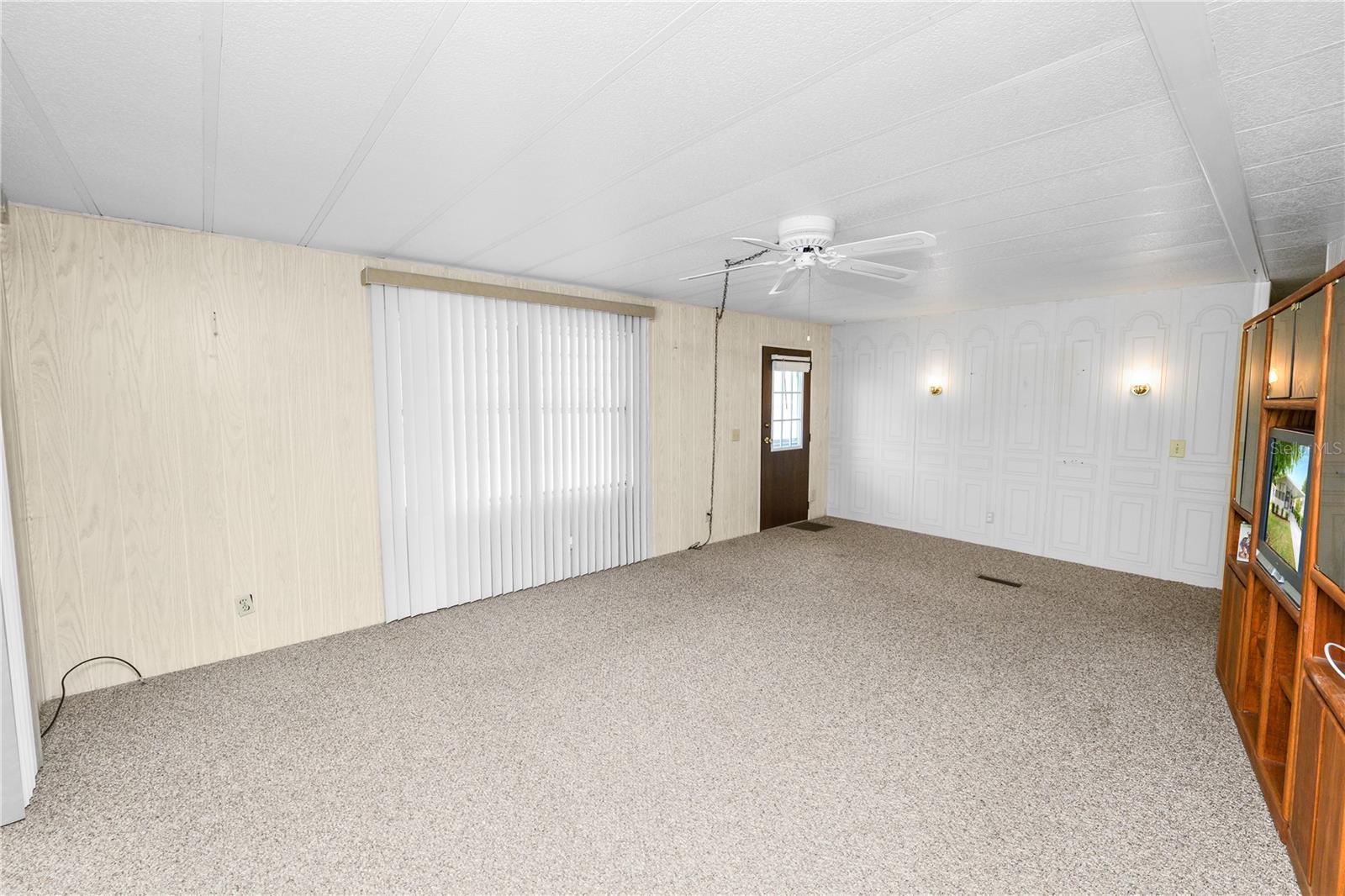 Image 7 of 42 For 1610 Reynolds Road 4