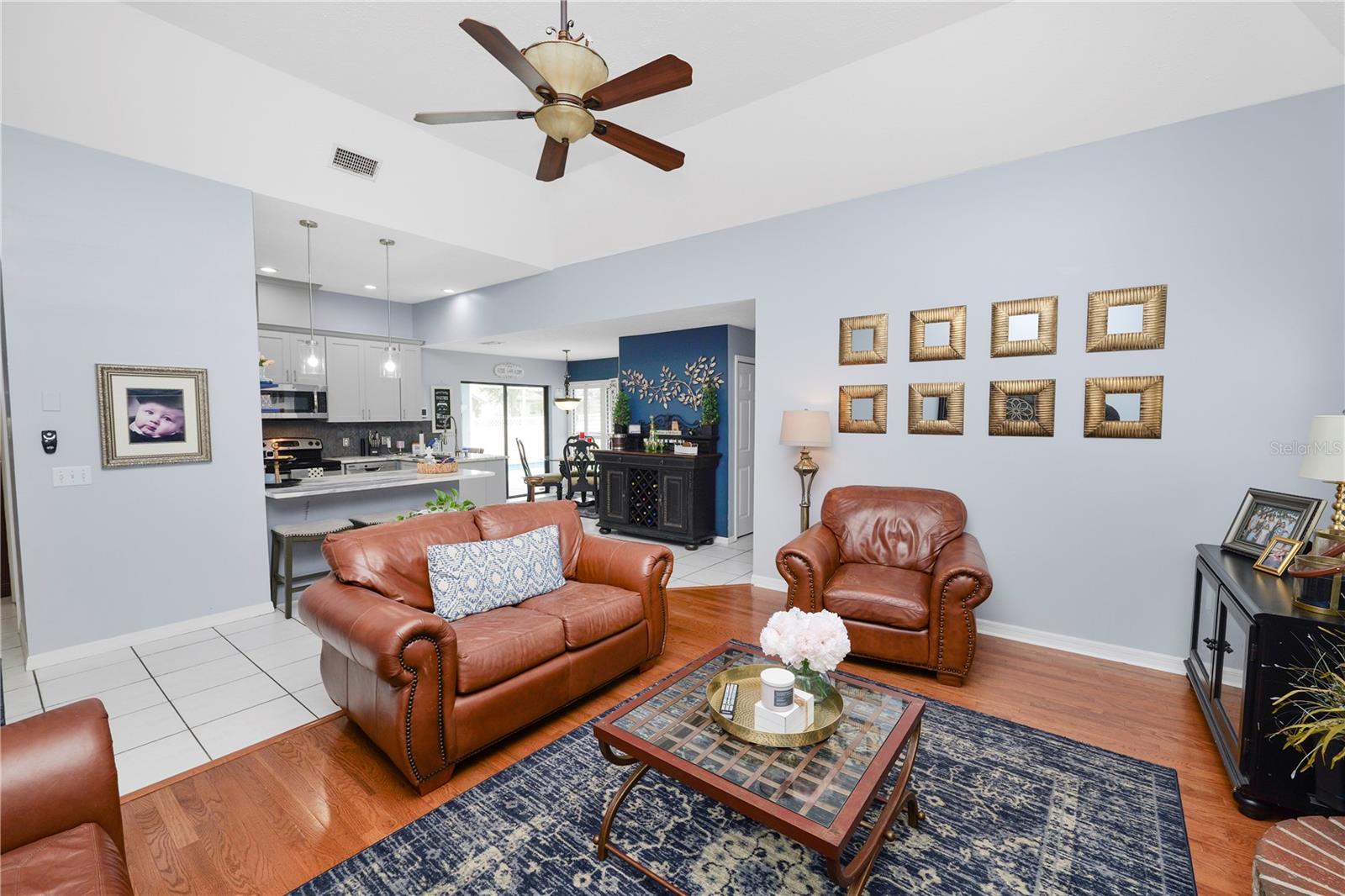 Listing photo id 27 for 935 Balsamina Drive