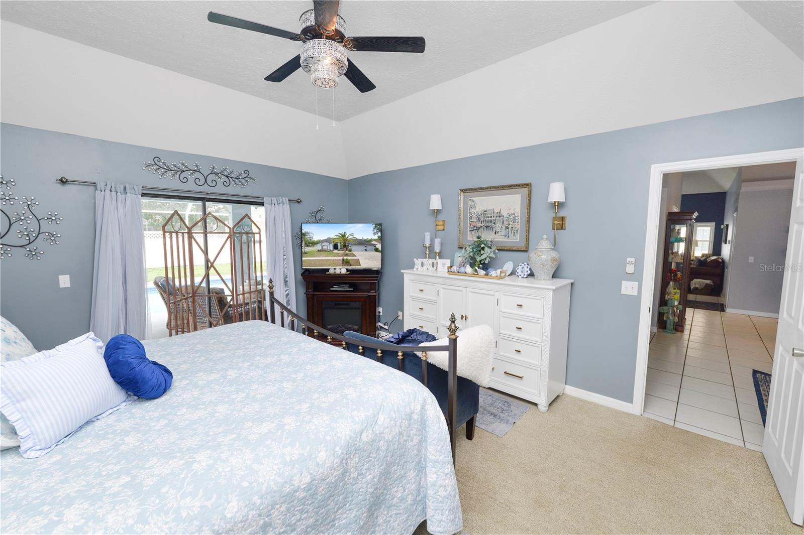 Listing photo id 30 for 935 Balsamina Drive