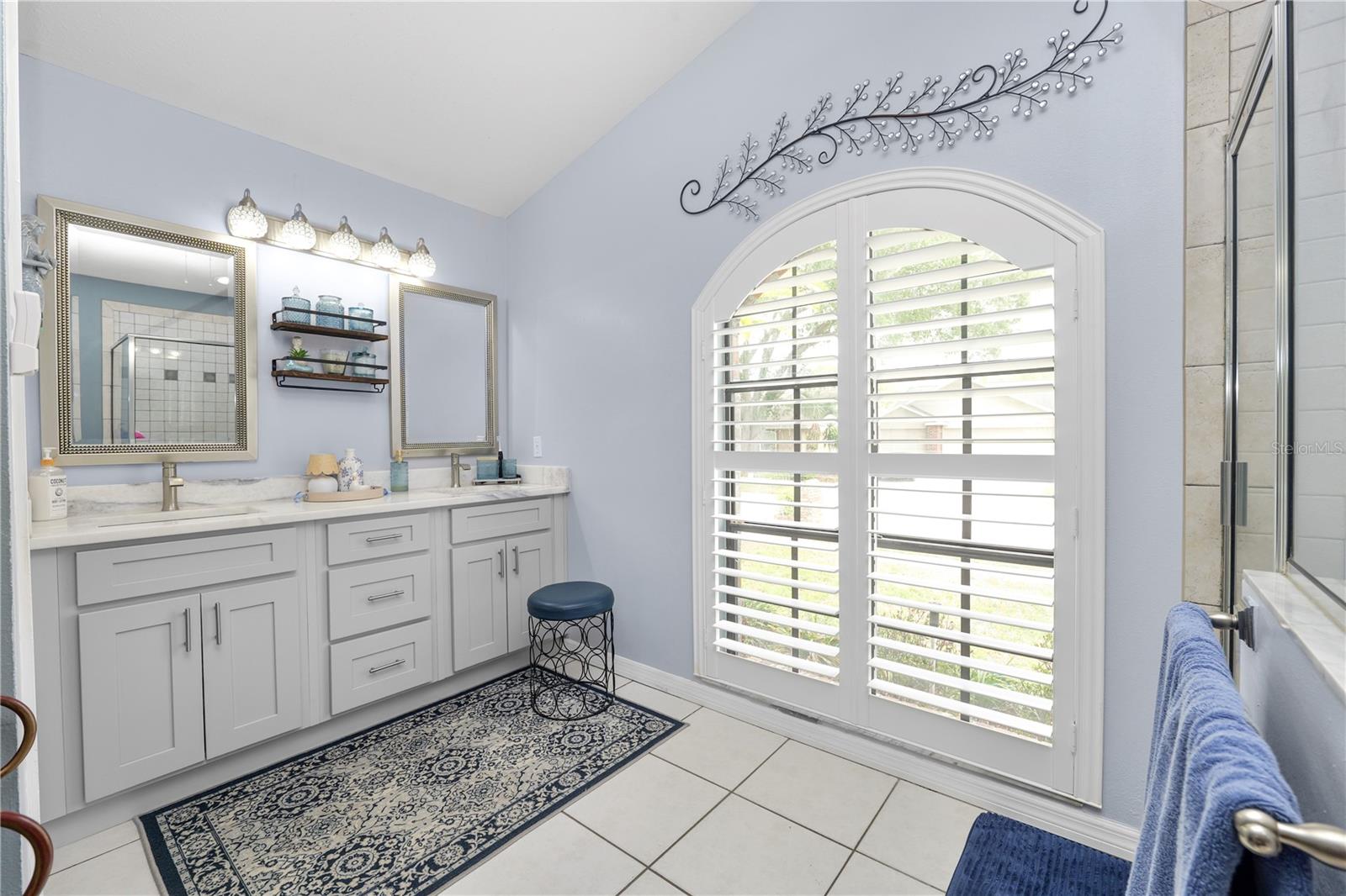 Listing photo id 35 for 935 Balsamina Drive