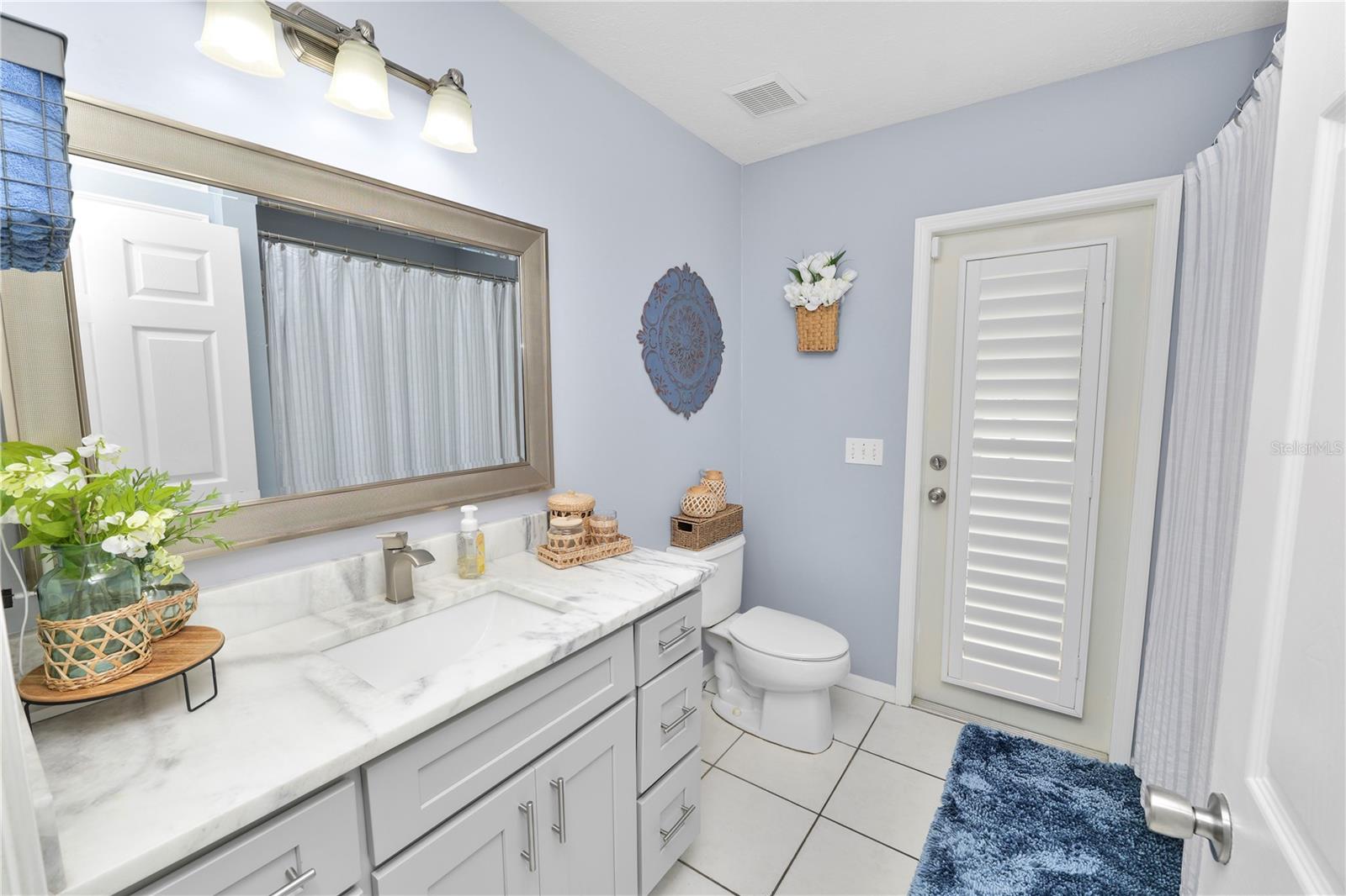 Listing photo id 41 for 935 Balsamina Drive