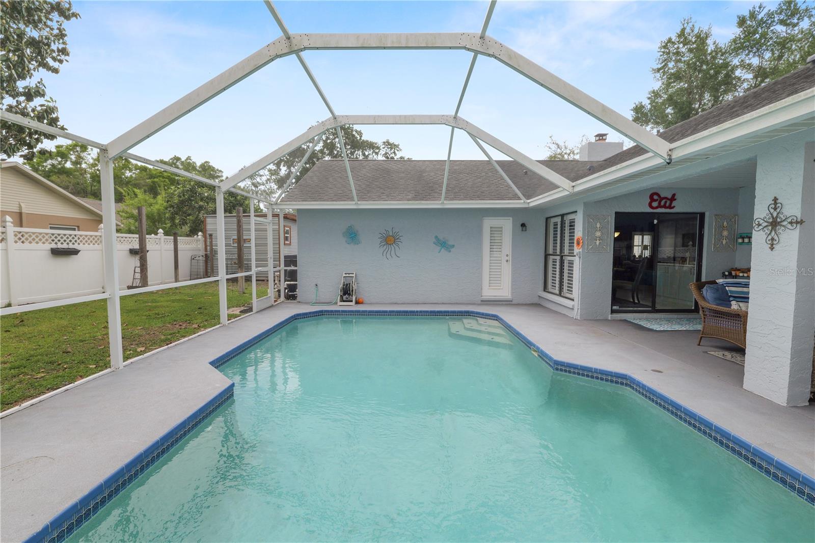 Listing photo id 48 for 935 Balsamina Drive