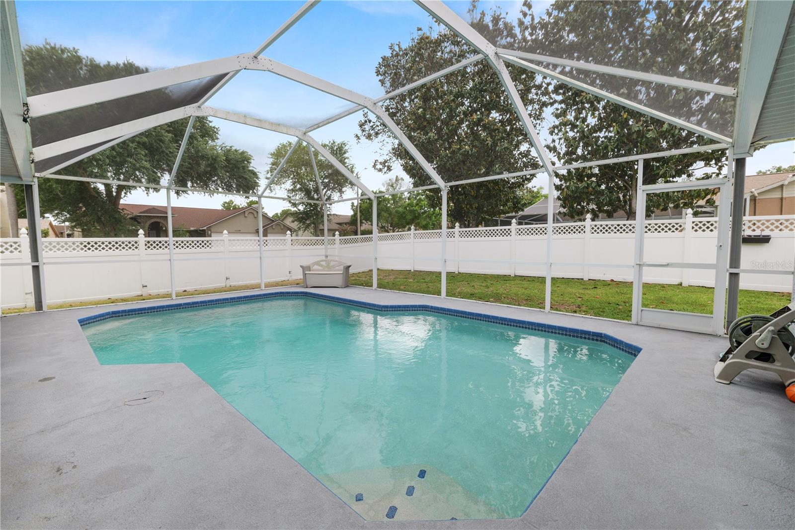 Listing photo id 50 for 935 Balsamina Drive