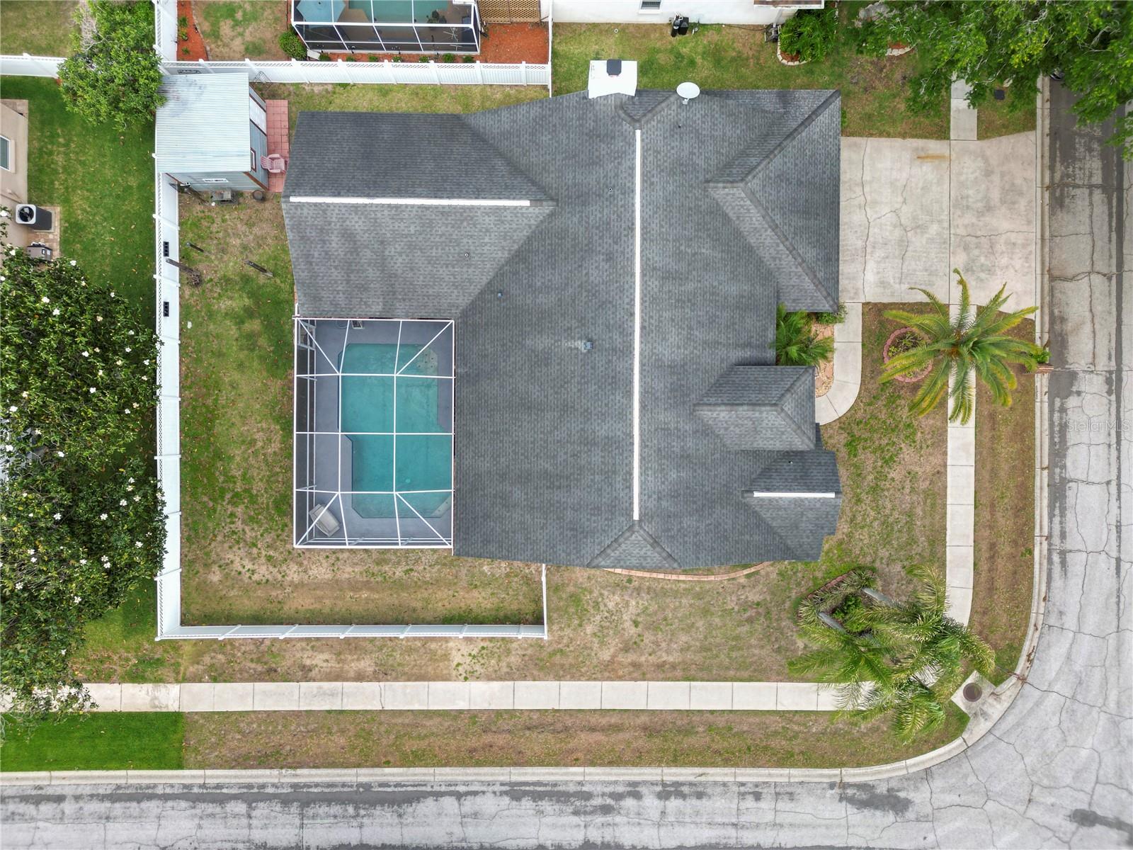 Listing photo id 56 for 935 Balsamina Drive