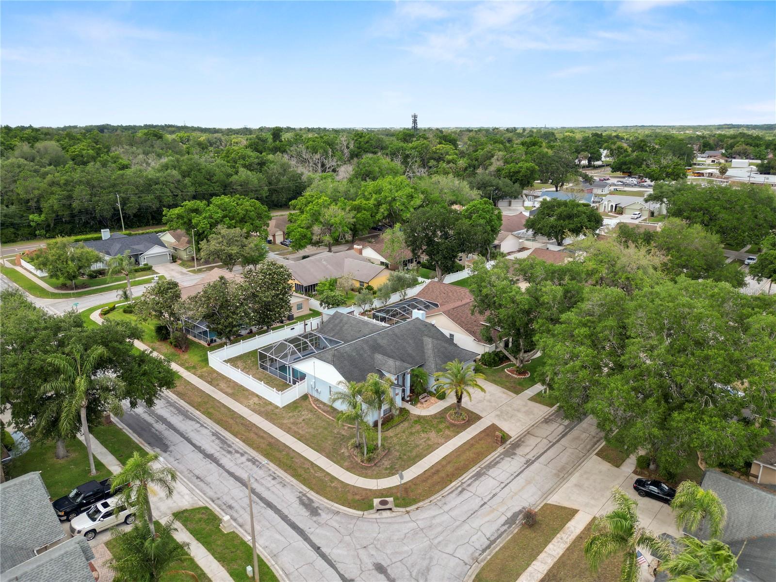 Listing photo id 59 for 935 Balsamina Drive