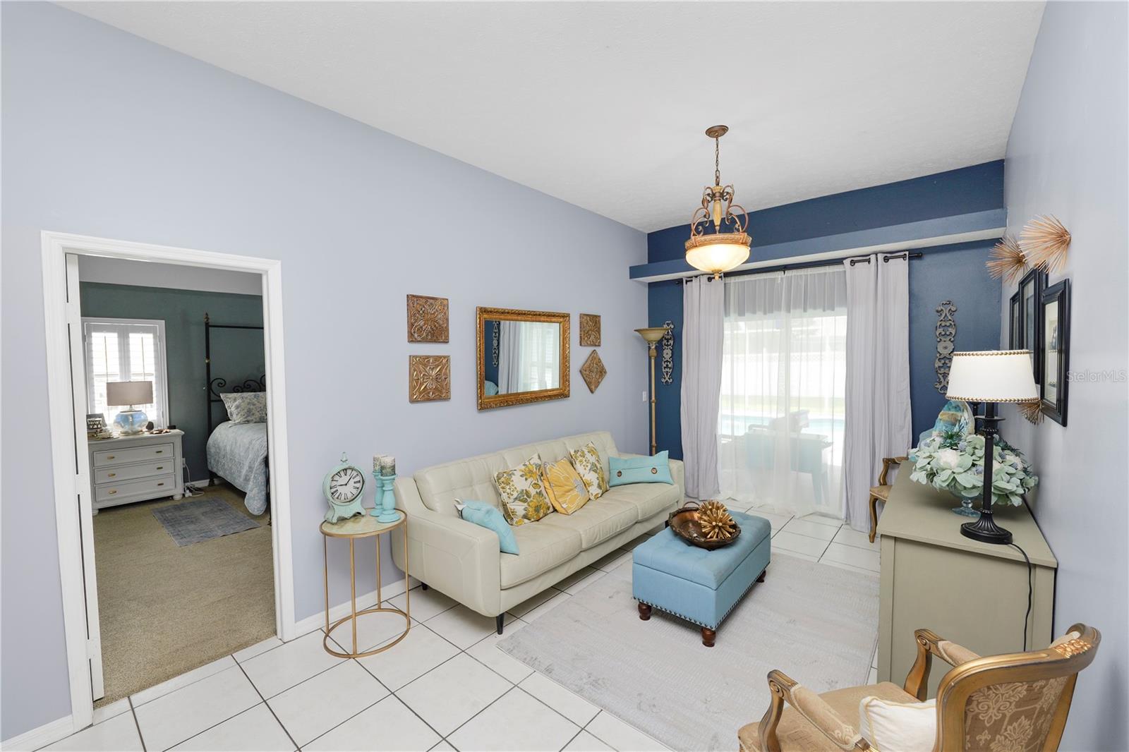 Listing photo id 6 for 935 Balsamina Drive