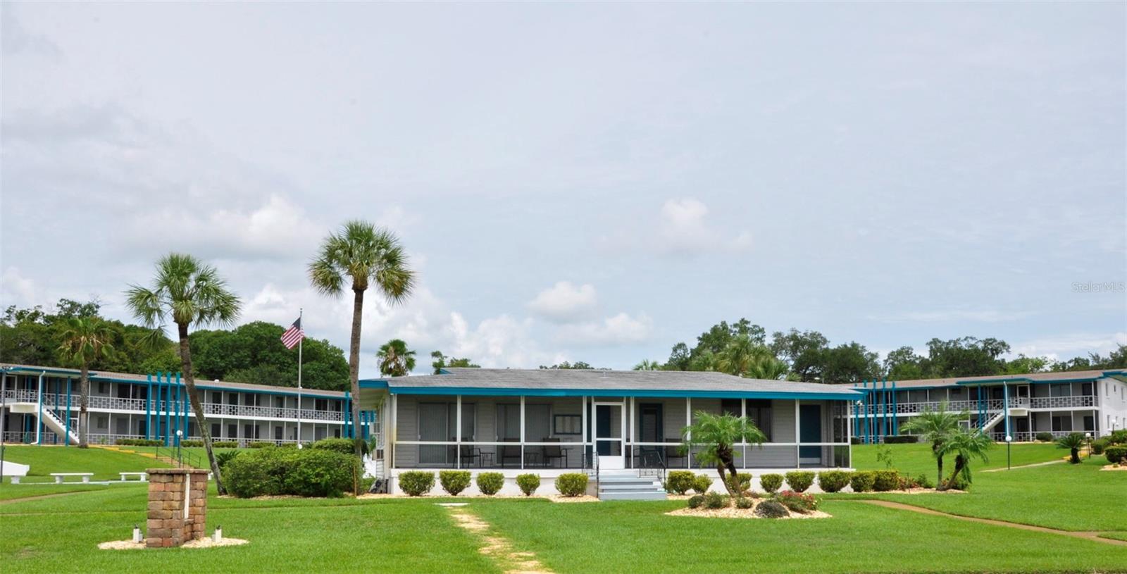 Image 21 of 37 For 1600 Lake Parker Drive A3