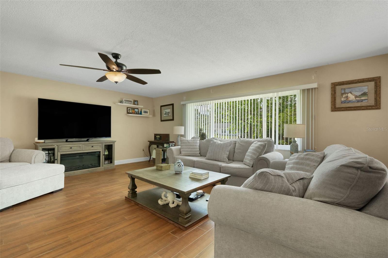 Image 3 of 35 For 1620 Rose Drive