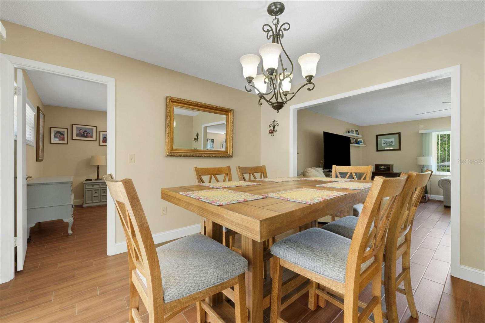 Image 6 of 35 For 1620 Rose Drive