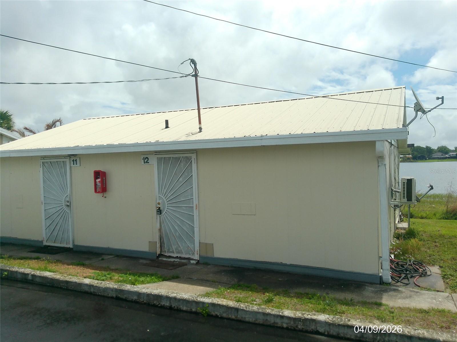 Image 2 of 18 For 1111 Cypress Gardens Boulevard Se 12