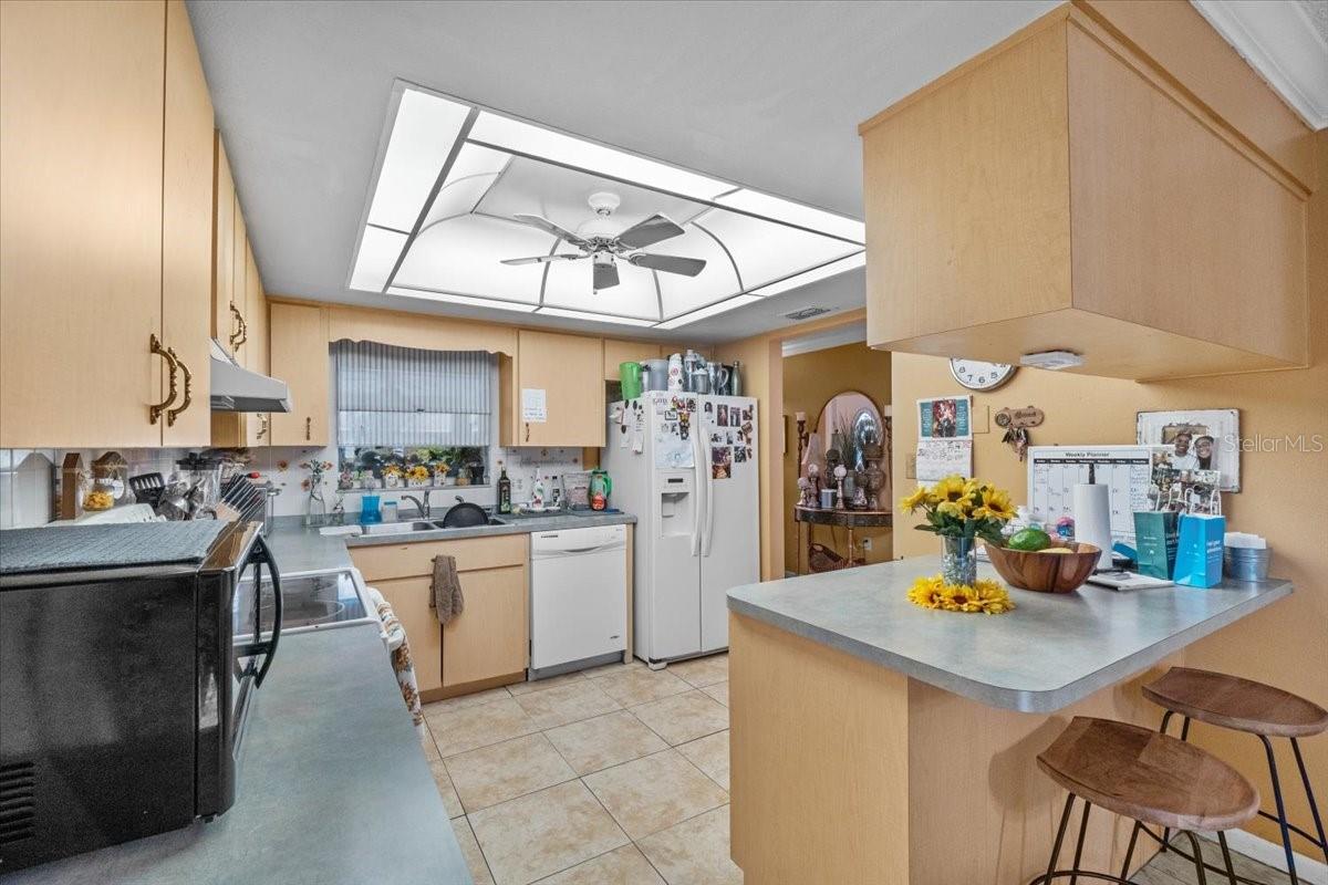 Image 13 of 36 For 570 Villa Vista Boulevard