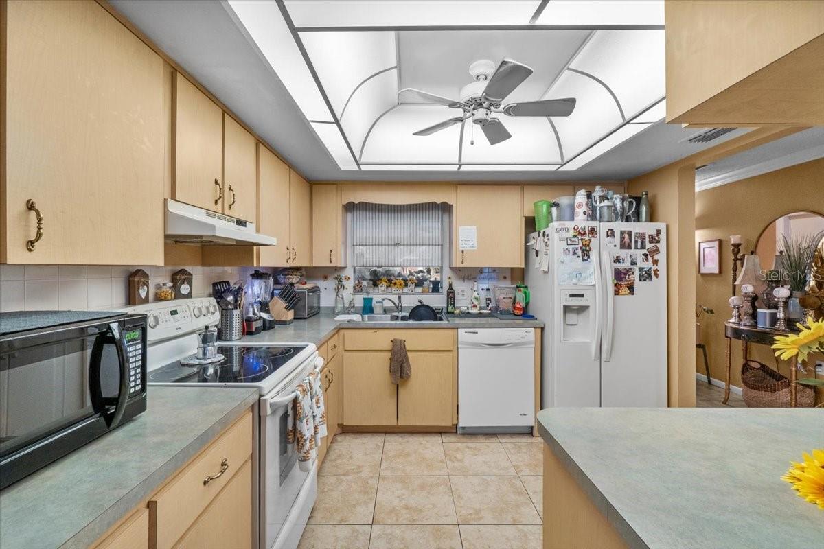 Image 15 of 36 For 570 Villa Vista Boulevard