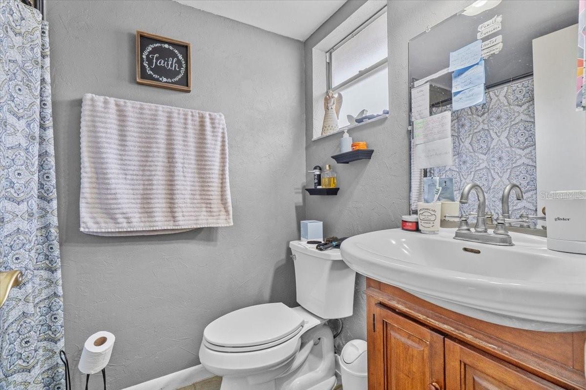 Image 19 of 36 For 570 Villa Vista Boulevard