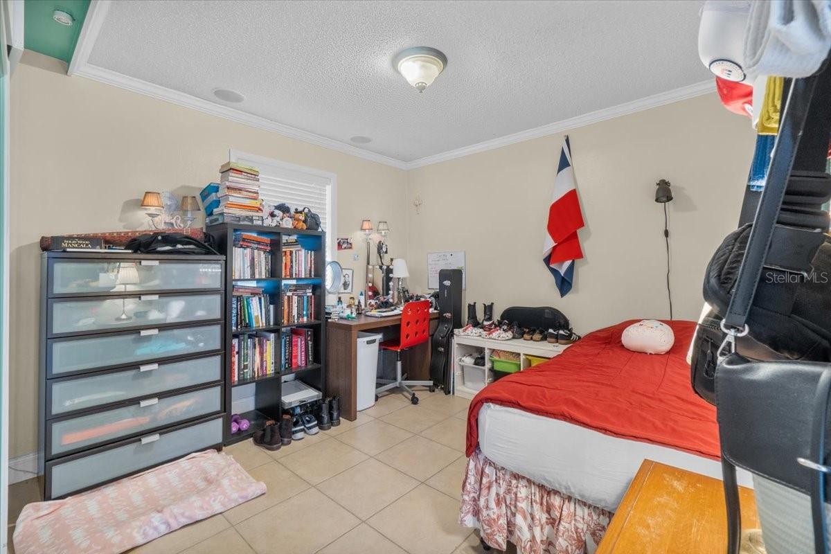 Image 22 of 36 For 570 Villa Vista Boulevard